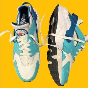 2000s Nike Air Huarache white and blue trainers